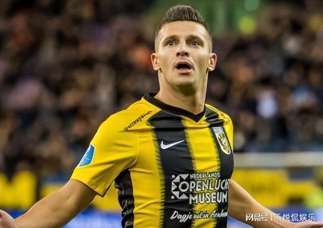 的强劲表现 的强劲表现