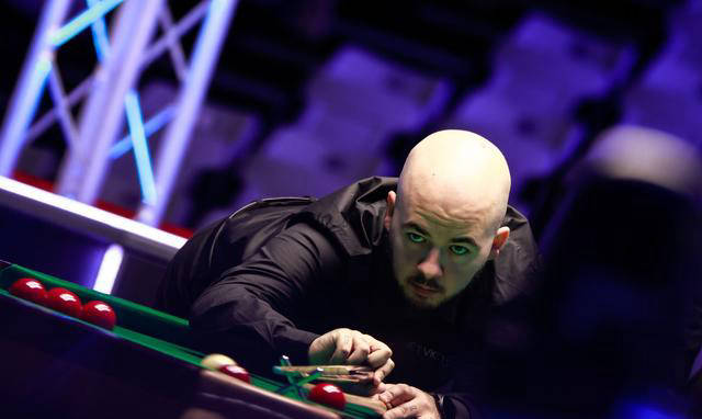 凭借不屈的 凭借不屈的