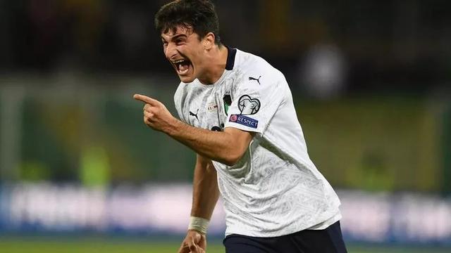 富勒姆在后 富勒姆在后