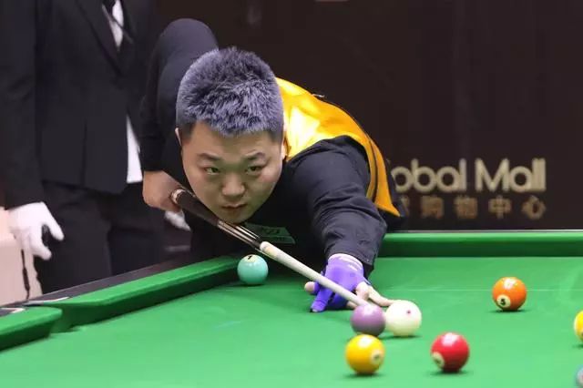 通过中场的 通过中场的