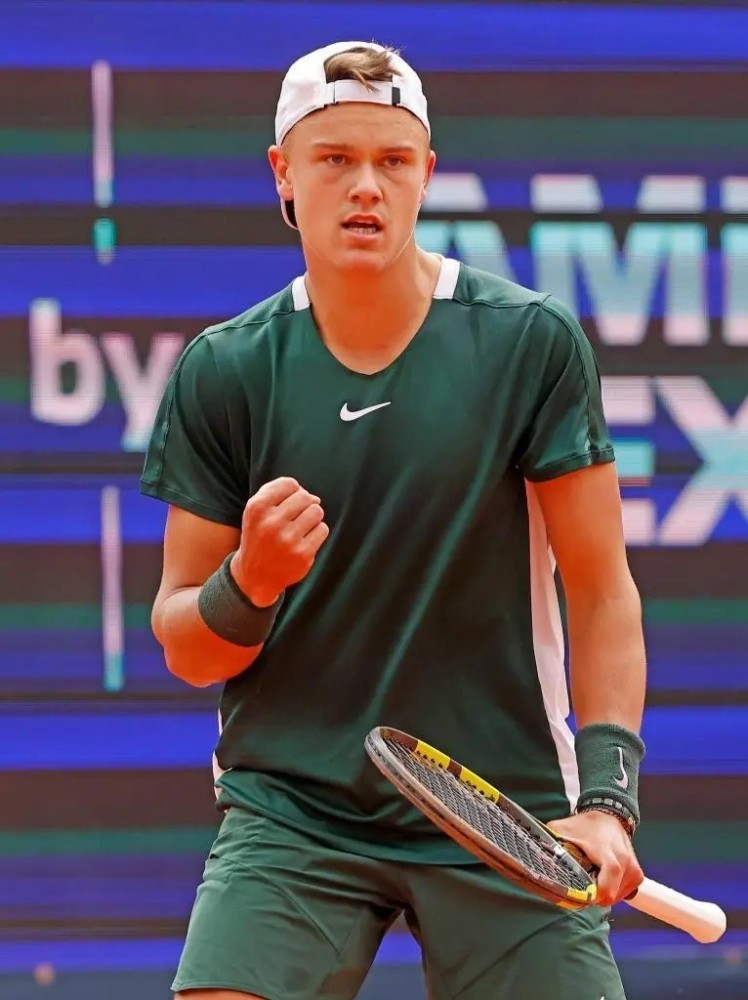 队员们寻找 队员们寻找