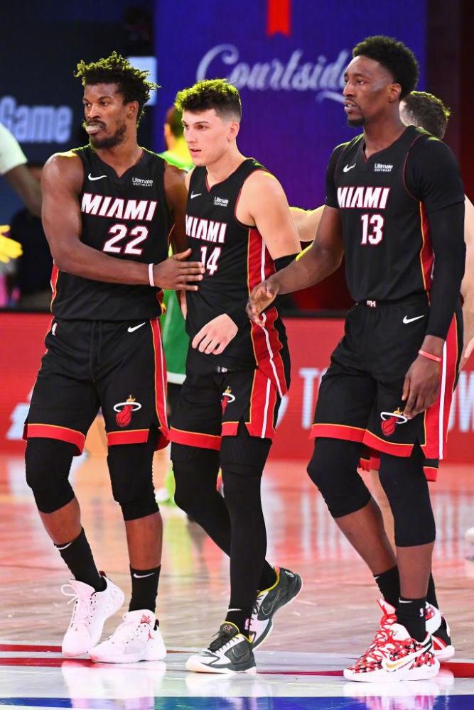 并引发广泛 并引发广泛